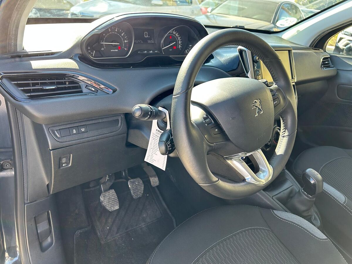 PEUGEOT 208 ALLURE 1.2 E-THP SPANISH LHD IN SPAIN 90000 MILES SUPERB 2015